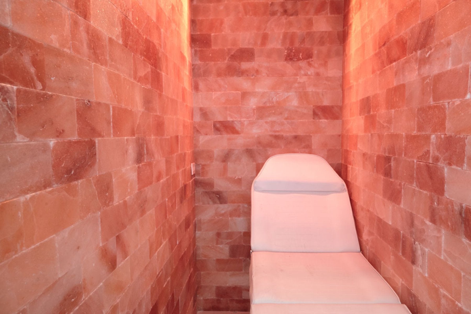Himalayan Salt Room 8' x  8' Surface Area - 4"x8"x2"